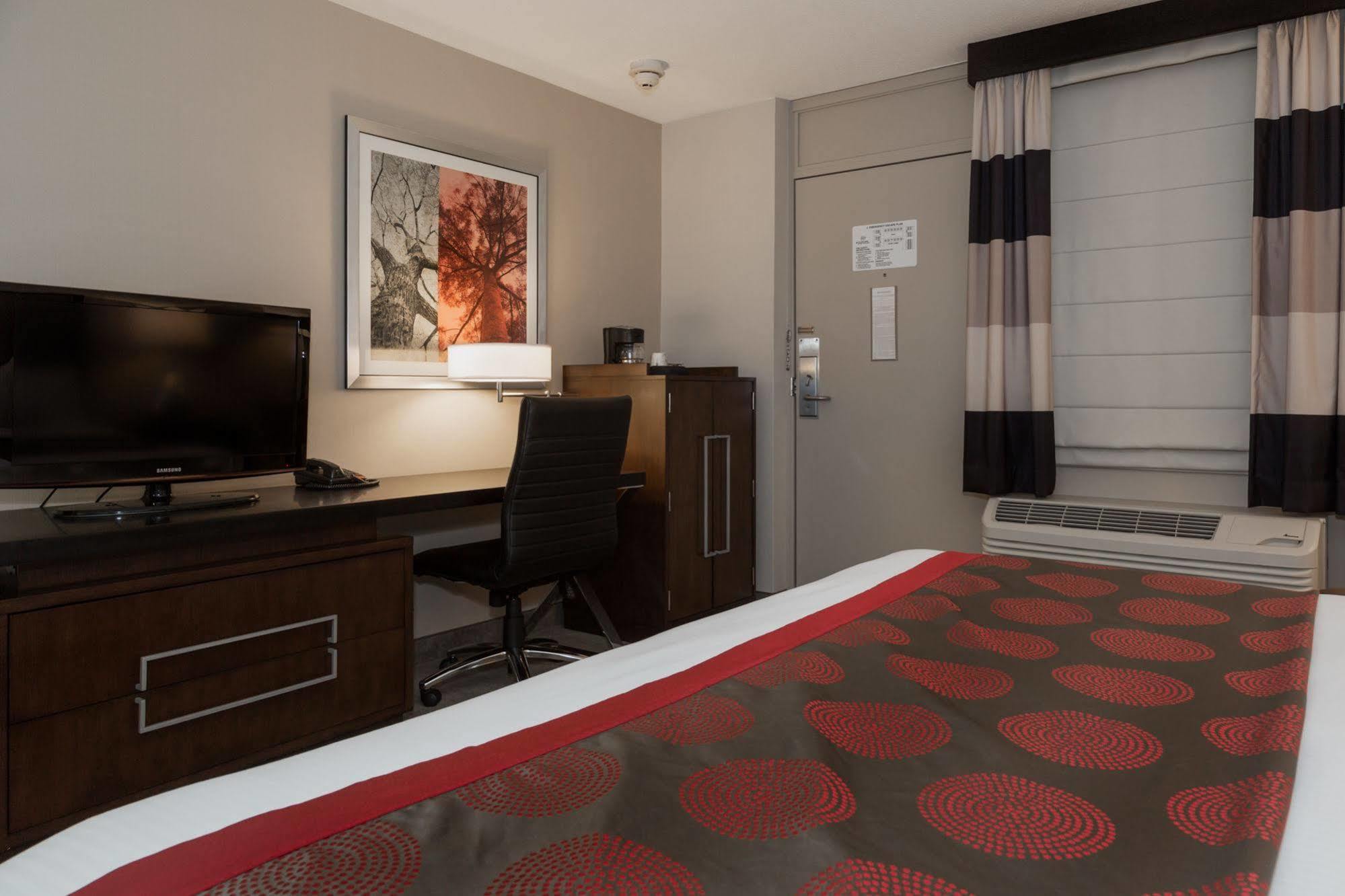 מלון Ramada By Wyndham בוסטון מראה חיצוני תמונה